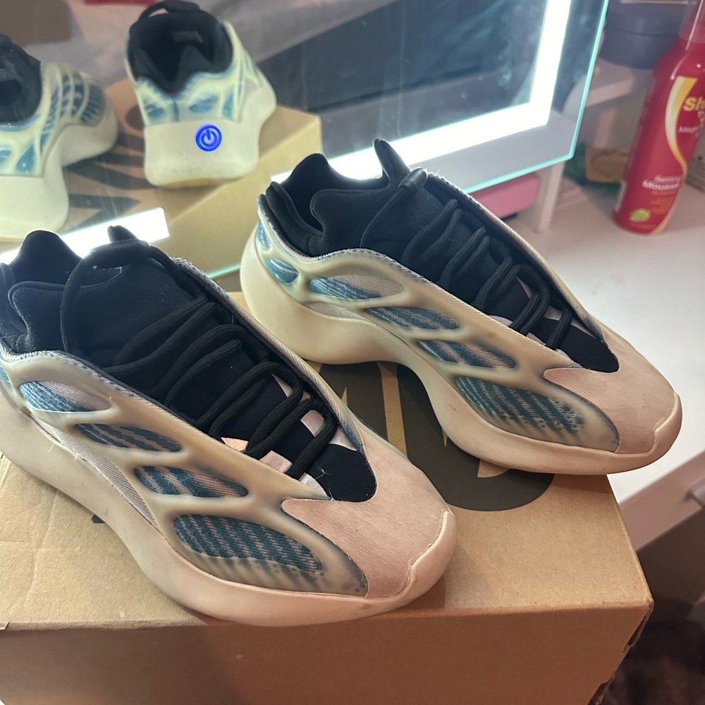 Yeezy 700